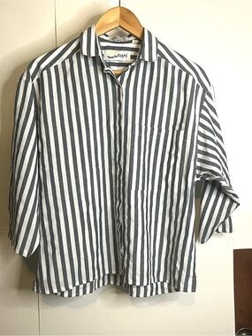 Diane Von Furstenberg (VTG S) Gray & White Vertical Stripe Button-Down Shirt
